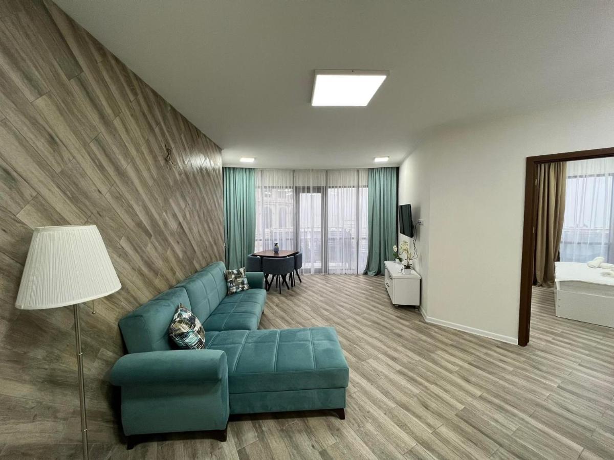 Holiday Lux Sea Towers Batumi Zewnętrze zdjęcie