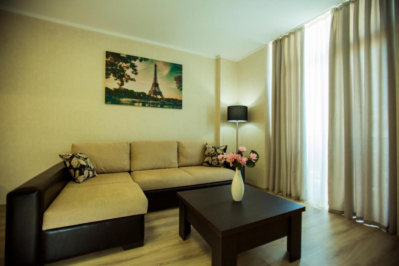 Holiday Lux Sea Towers Batumi Zewnętrze zdjęcie