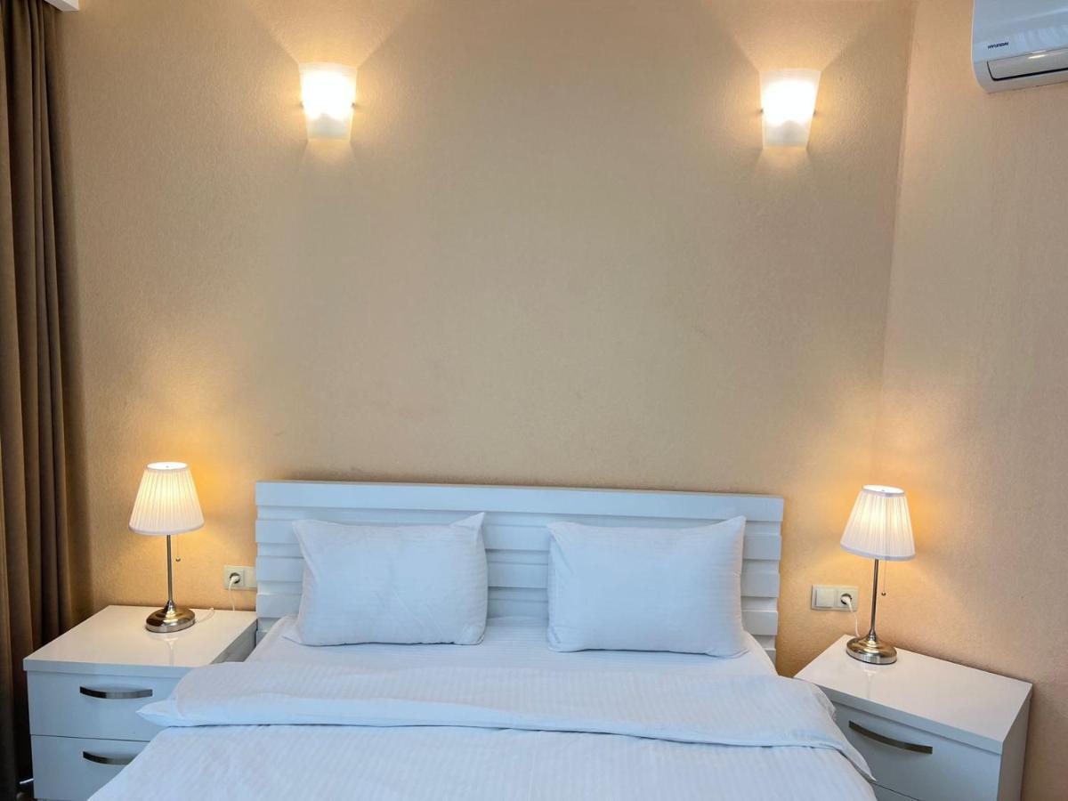 Holiday Lux Sea Towers Batumi Zewnętrze zdjęcie