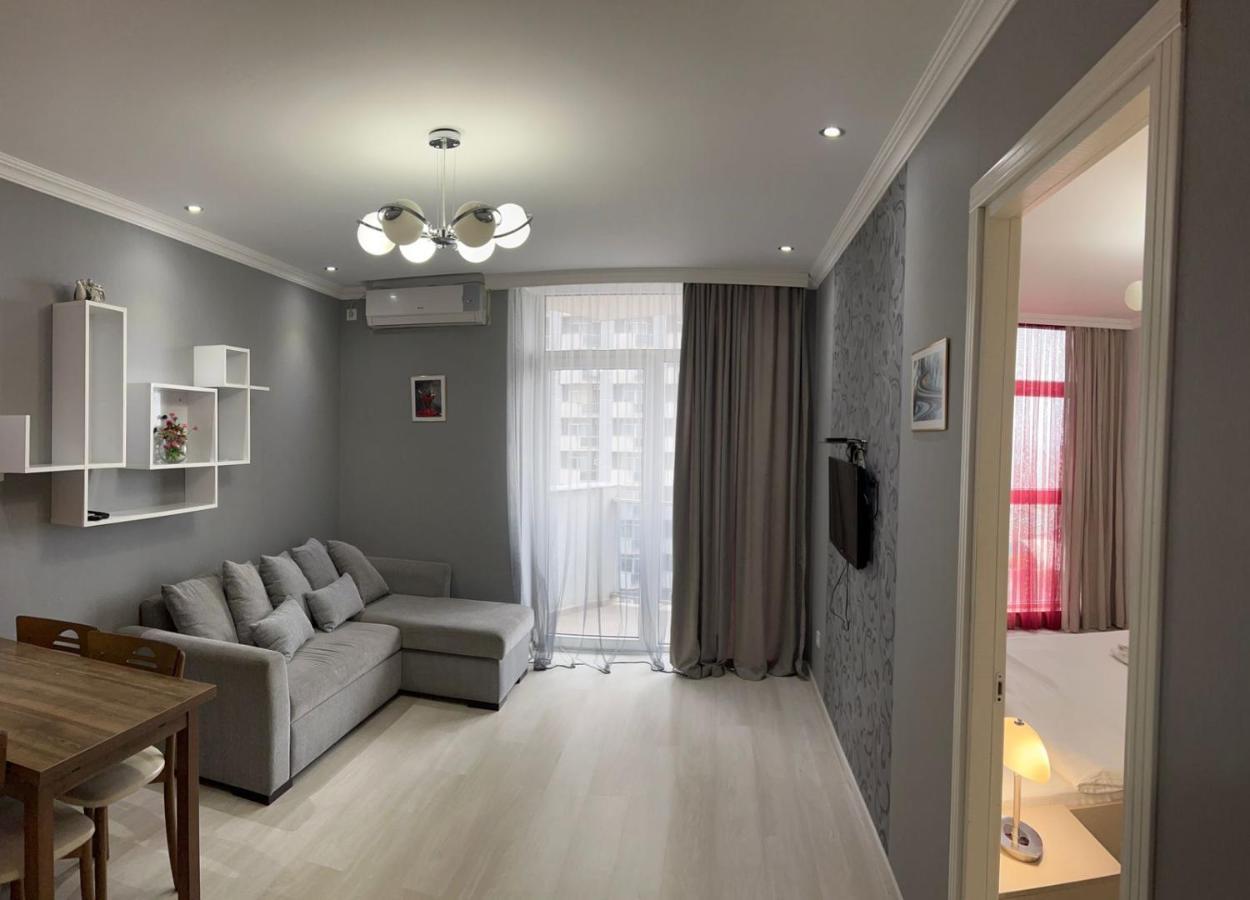 Holiday Lux Sea Towers Batumi Zewnętrze zdjęcie
