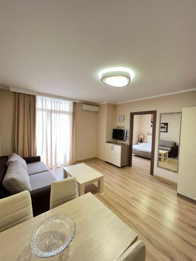 Holiday Lux Sea Towers Batumi Zewnętrze zdjęcie