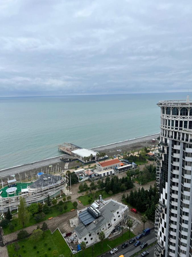 Holiday Lux Sea Towers Batumi Zewnętrze zdjęcie