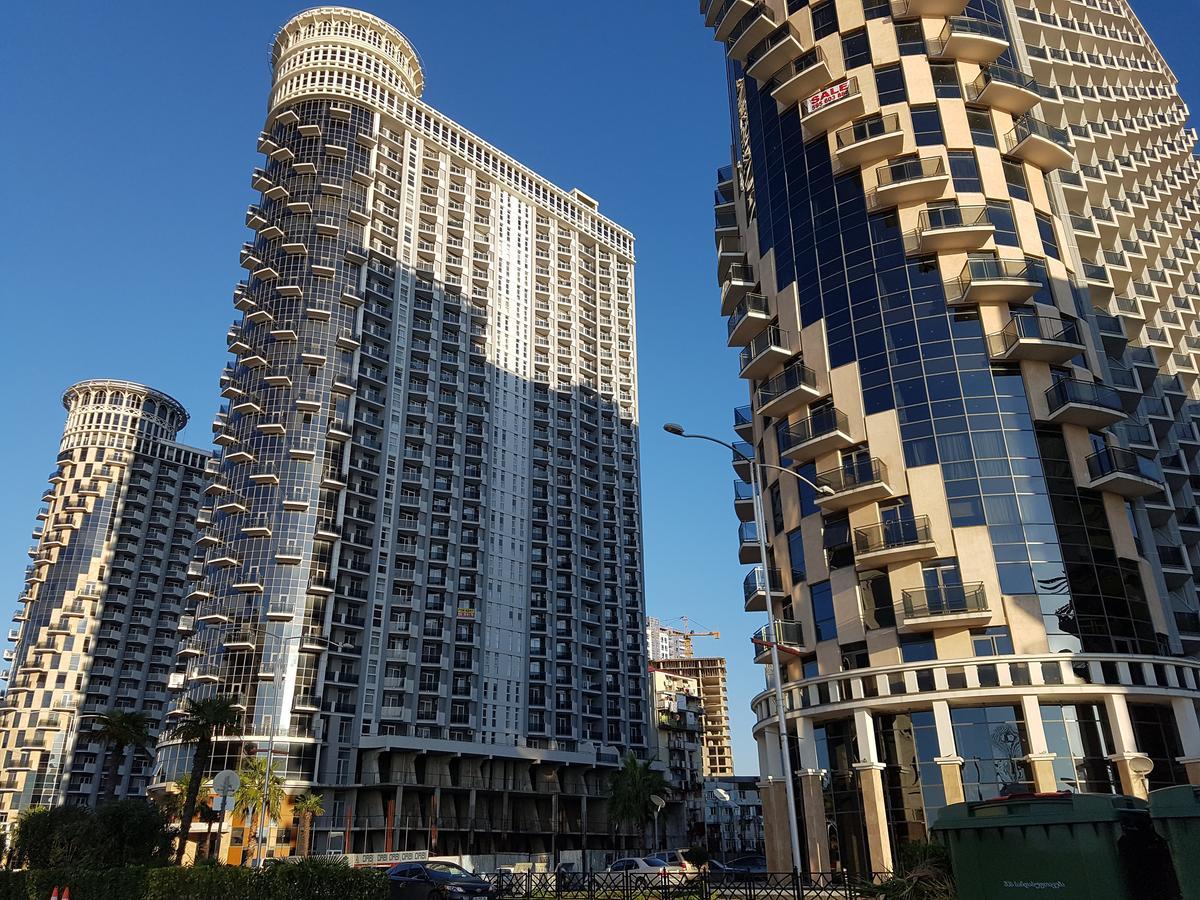 Holiday Lux Sea Towers Batumi Zewnętrze zdjęcie