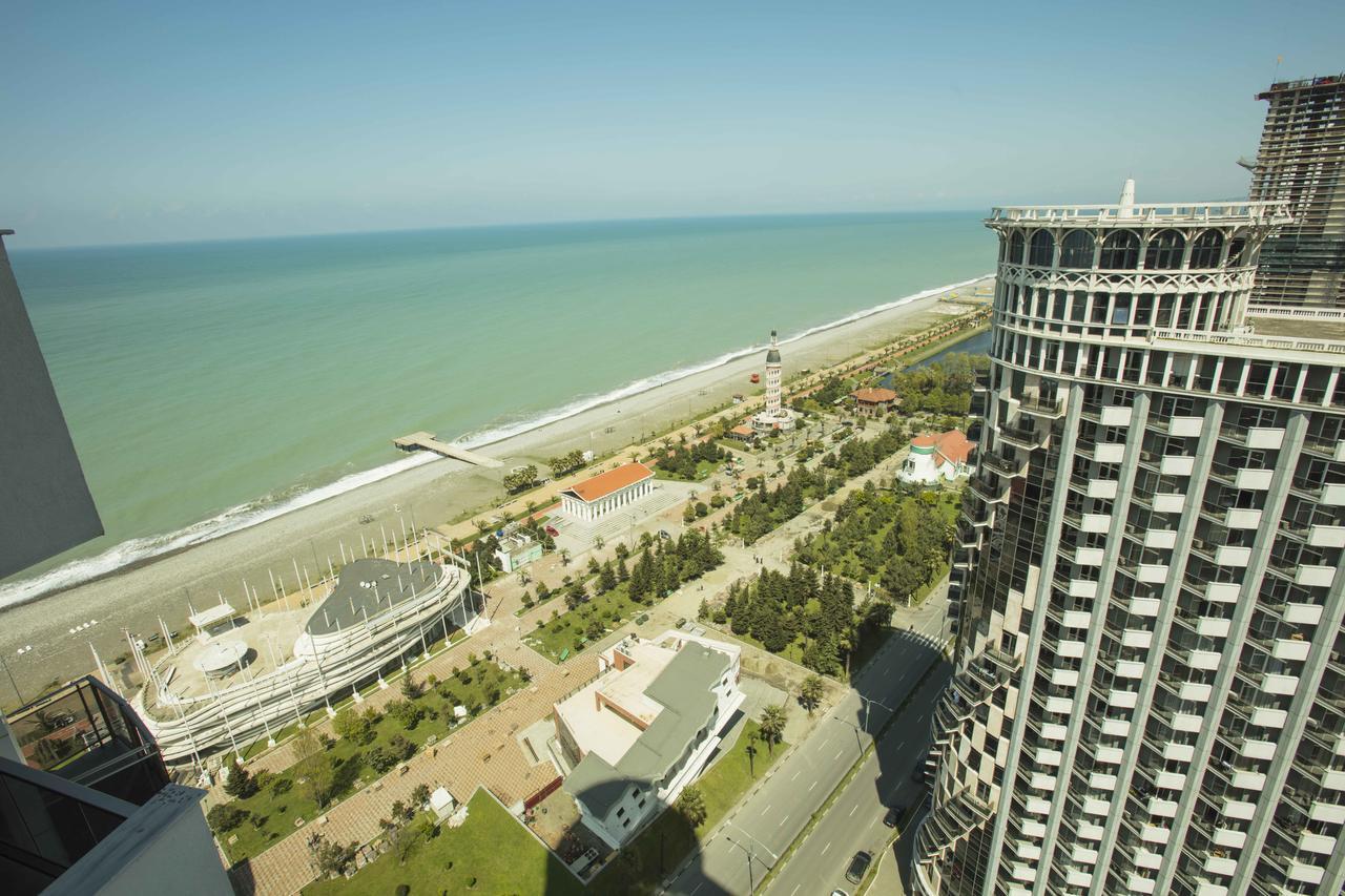 Holiday Lux Sea Towers Batumi Zewnętrze zdjęcie