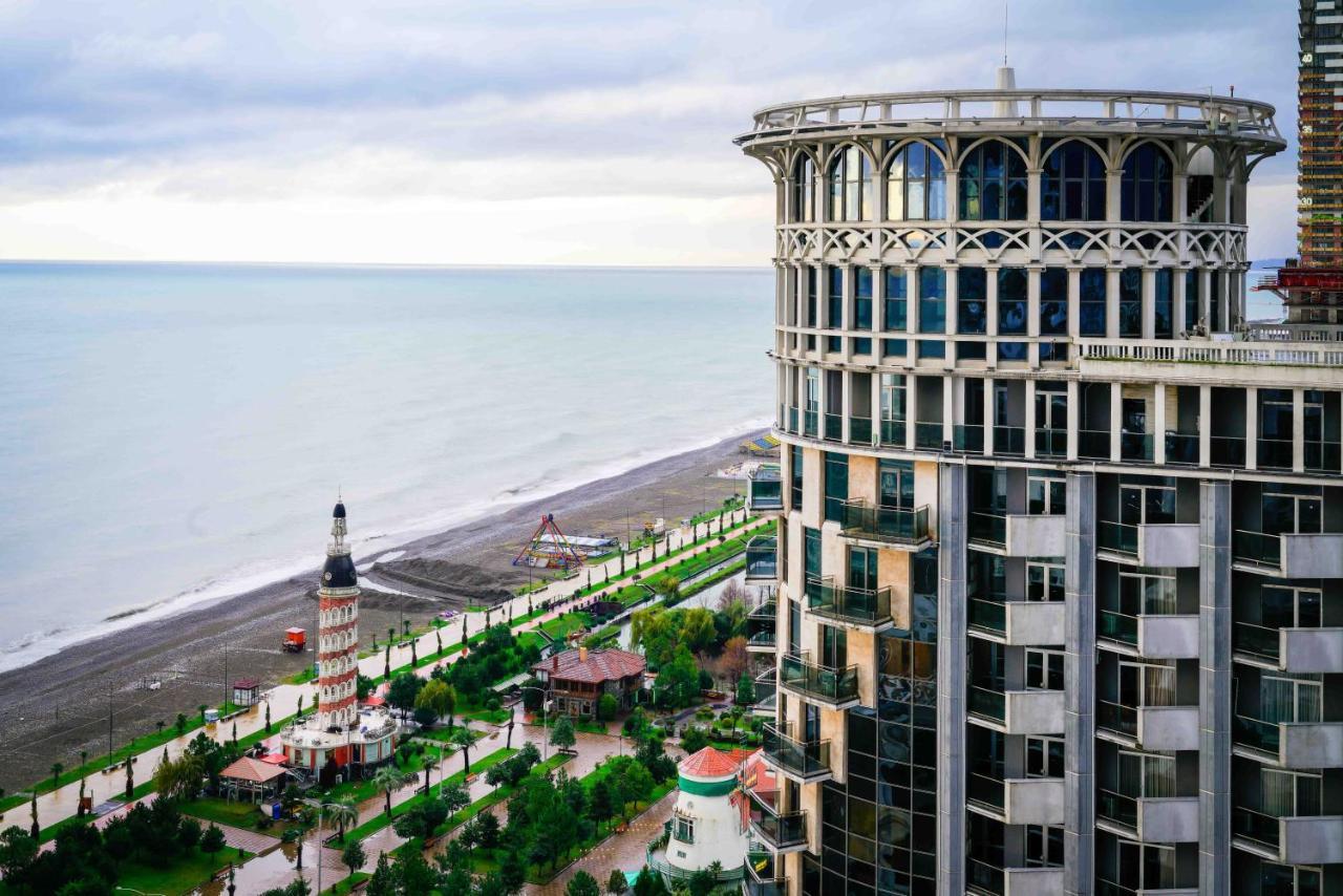 Holiday Lux Sea Towers Batumi Zewnętrze zdjęcie